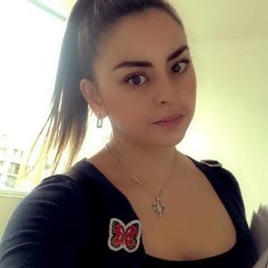 Meet your Posher, Claudia